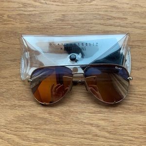 ‼️SOLD ON DEPOP‼️QUAY AUSTRALIA SUNNIES